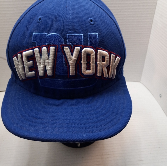 New York Giants New Era NFC Men's Embroidered Fitted Basic Baseball Cap Hat - Picture 9 of 10